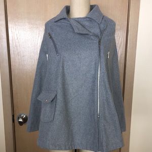 Zip Sleeve Grey Cape